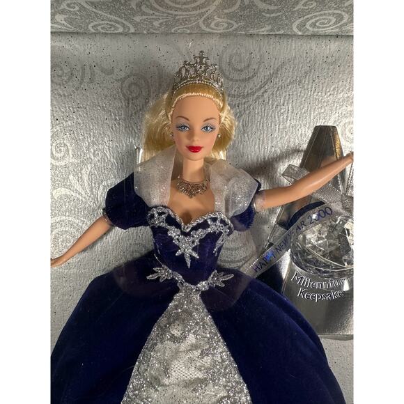 Millennium Princess Barbie - Special Millennium Edition 1999 #24154 (NRFB) - Picture 4 of 6